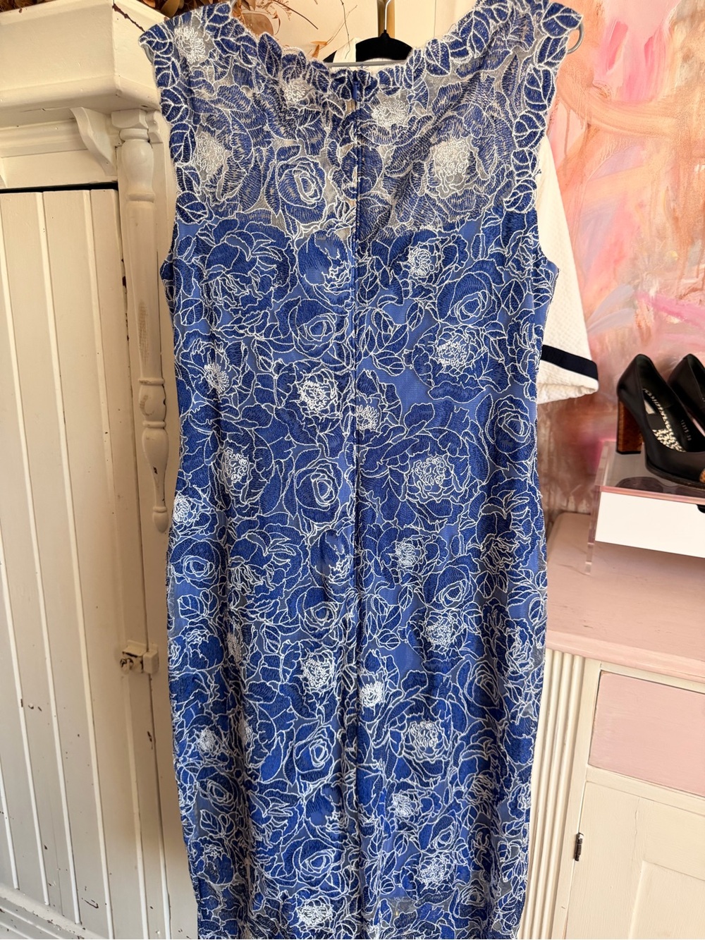 Blue Floral Lace Sheath Dress - Picture 4 of 5